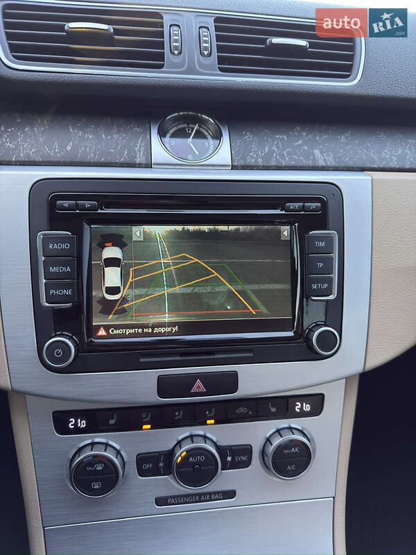 Купе Volkswagen CC / Passat CC 2014 в Чернівцях