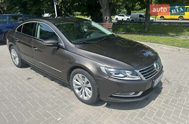Купе Volkswagen CC / Passat CC 2015 в 