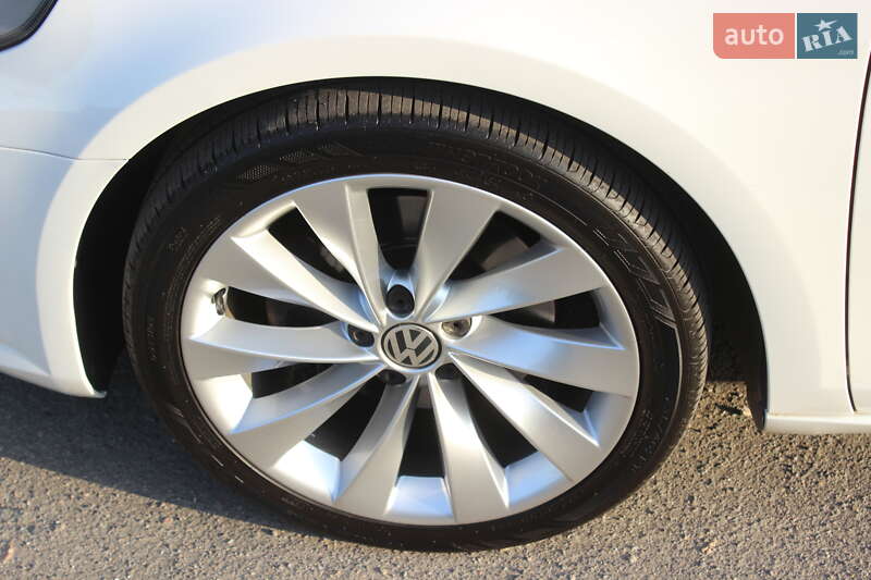 Купе Volkswagen CC / Passat CC 2014 в Дніпрі