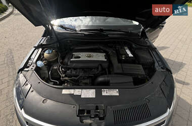 Купе Volkswagen CC / Passat CC 2012 в 