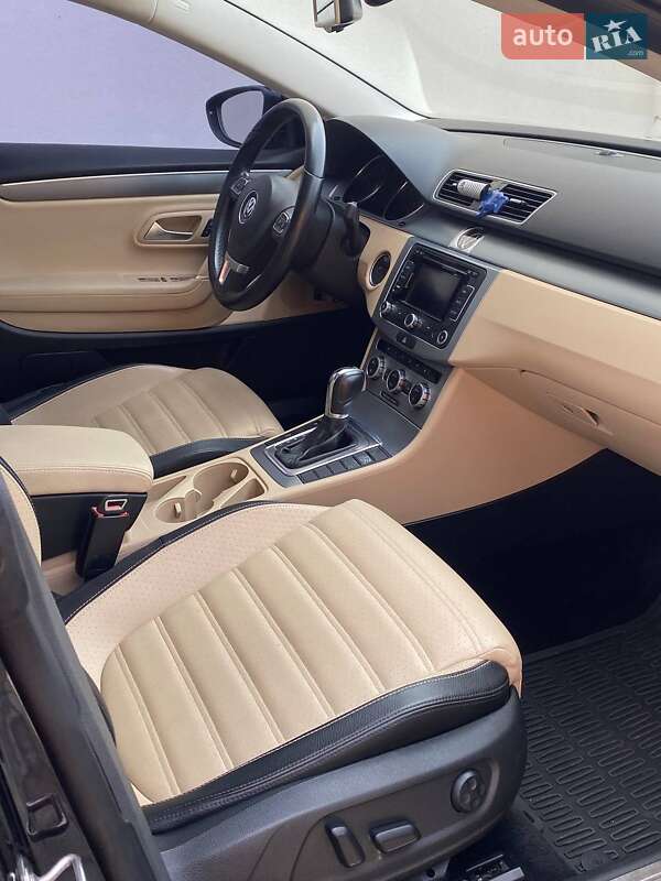 Купе Volkswagen CC / Passat CC 2012 в Ровно