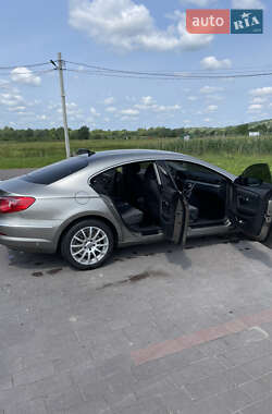 Купе Volkswagen CC / Passat CC 2011 в Новому Розділі