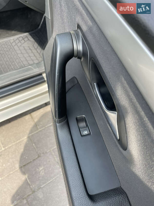 Купе Volkswagen CC / Passat CC 2011 в Львове