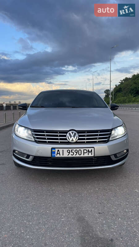 Купе Volkswagen CC / Passat CC 2012 в Києві