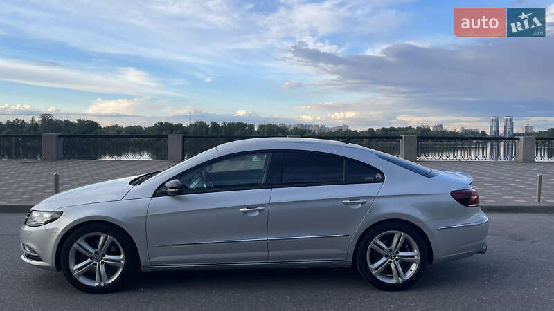 Купе Volkswagen CC / Passat CC 2012 в Києві