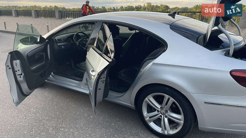 Купе Volkswagen CC / Passat CC 2012 в Києві