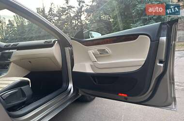 Купе Volkswagen CC / Passat CC 2010 в 