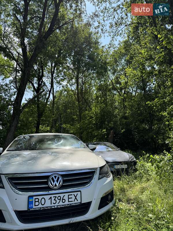 Купе Volkswagen CC / Passat CC 2011 в 
