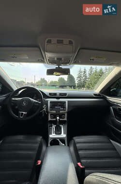 Купе Volkswagen CC / Passat CC 2011 в 
