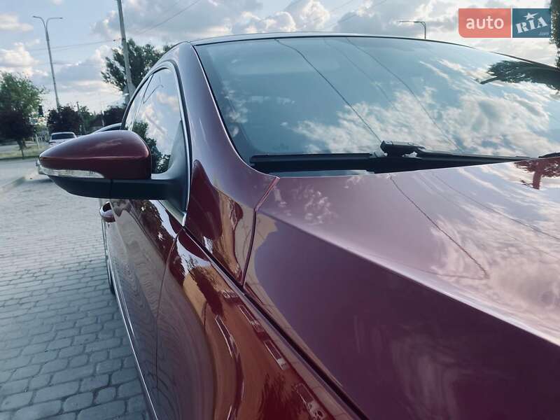 Купе Volkswagen CC / Passat CC 2013 в Дніпрі