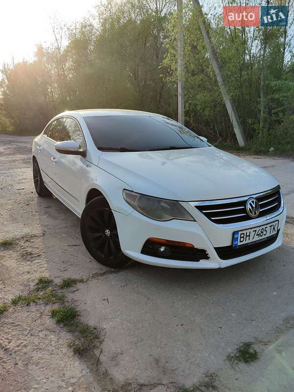 Купе Volkswagen CC / Passat CC 2010 в 