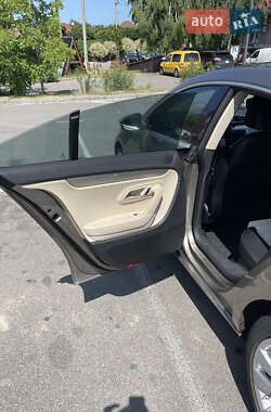 Купе Volkswagen CC / Passat CC 2010 в 