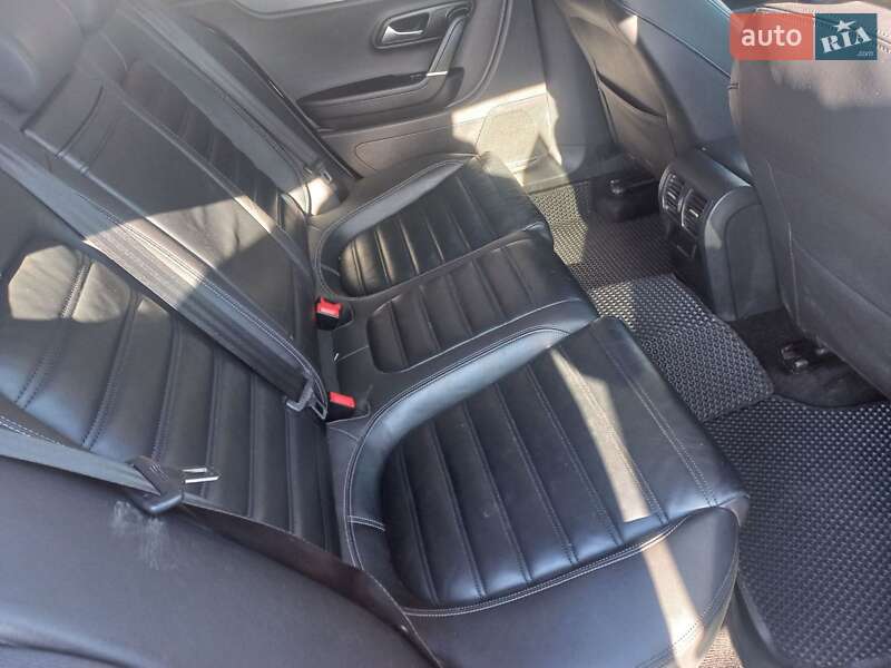 Купе Volkswagen CC / Passat CC 2014 в Киеве