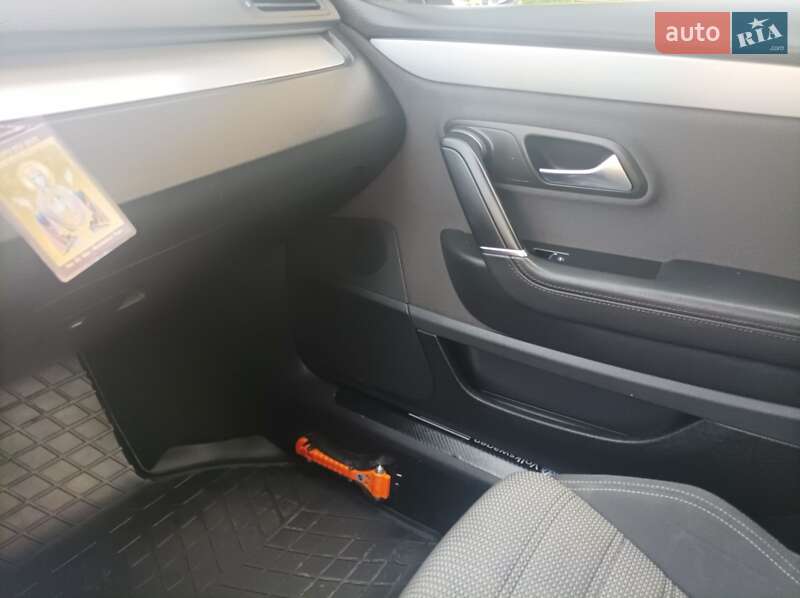 Купе Volkswagen CC / Passat CC 2008 в Дрогобичі