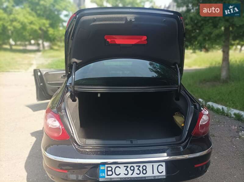 Купе Volkswagen CC / Passat CC 2008 в Дрогобичі