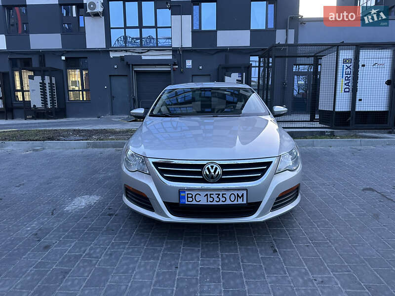 Купе Volkswagen CC / Passat CC 2010 в Ивано-Франковске
