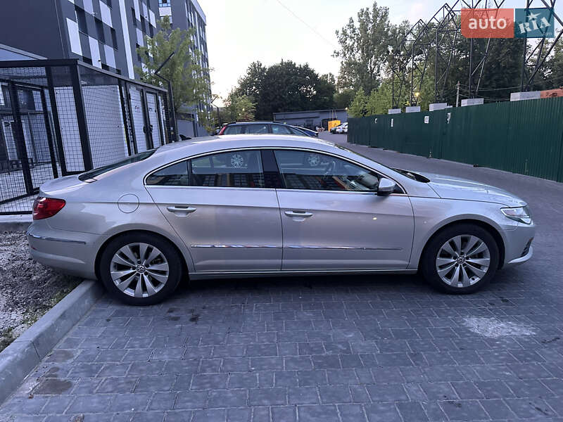 Купе Volkswagen CC / Passat CC 2010 в Ивано-Франковске