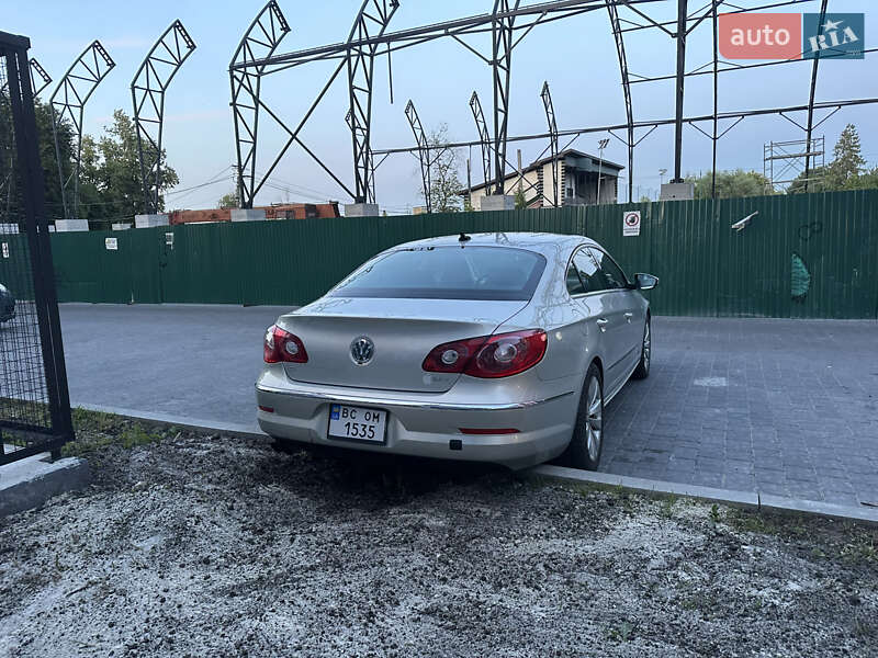 Купе Volkswagen CC / Passat CC 2010 в Ивано-Франковске