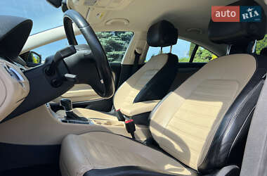 Купе Volkswagen CC / Passat CC 2012 в 