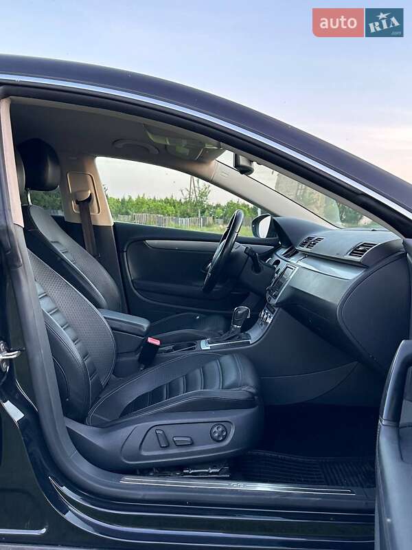 Купе Volkswagen CC / Passat CC 2012 в Ровно