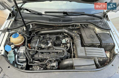Купе Volkswagen CC / Passat CC 2012 в 