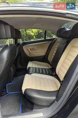 Купе Volkswagen CC / Passat CC 2014 в 