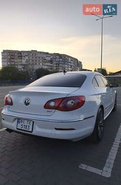 Купе Volkswagen CC / Passat CC 2011 в 