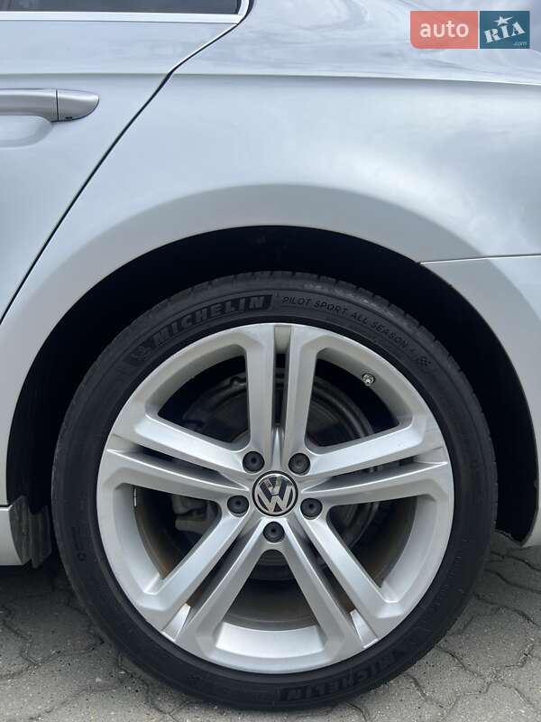 Купе Volkswagen CC / Passat CC 2015 в Києві