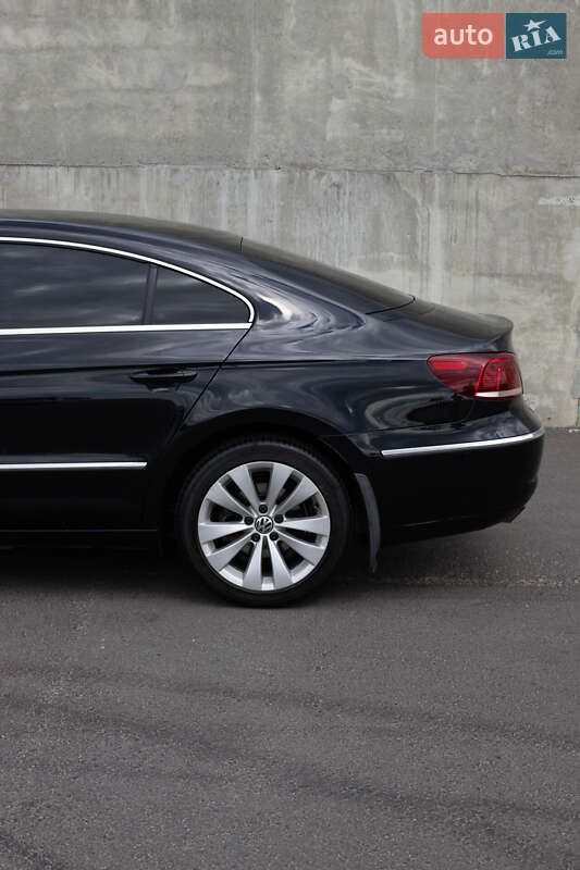 Купе Volkswagen CC / Passat CC 2013 в Львове