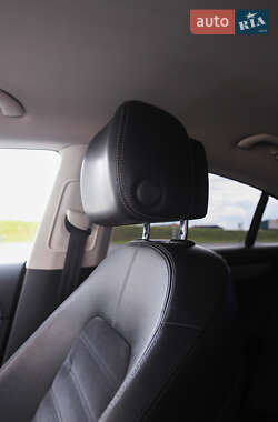 Купе Volkswagen CC / Passat CC 2013 в 