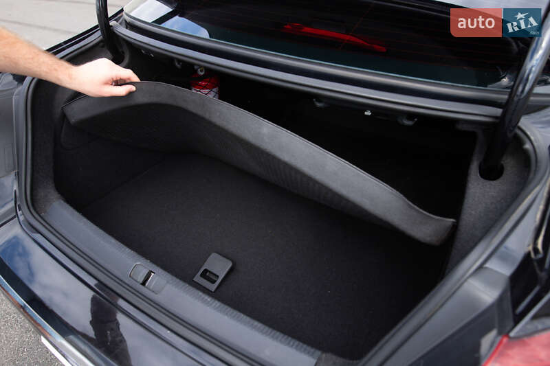 Купе Volkswagen CC / Passat CC 2013 в Львове