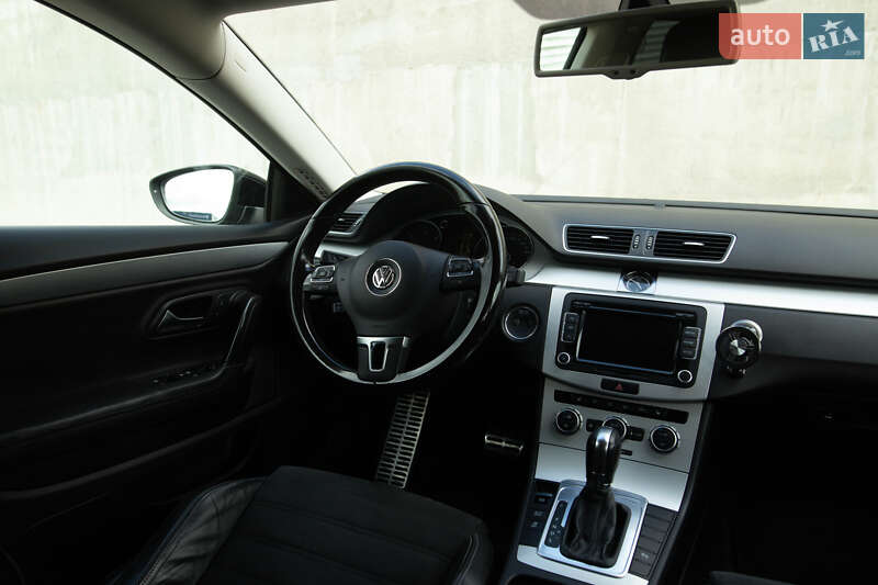 Купе Volkswagen CC / Passat CC 2013 в Львове