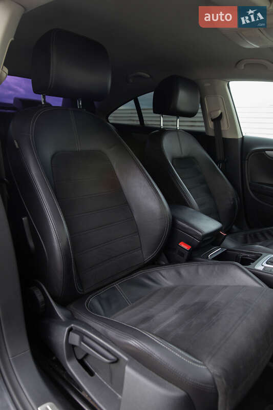 Купе Volkswagen CC / Passat CC 2013 в Львове