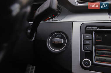 Купе Volkswagen CC / Passat CC 2013 в 