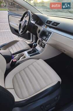 Купе Volkswagen CC / Passat CC 2011 в 