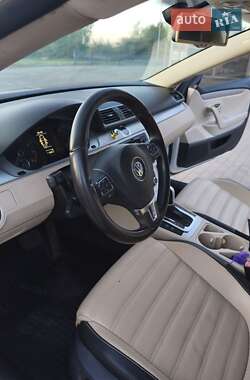 Купе Volkswagen CC / Passat CC 2011 в 