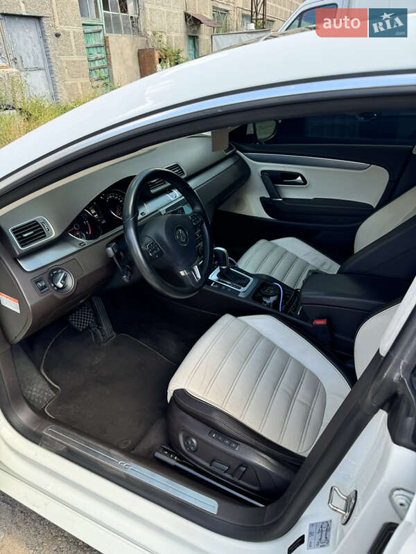 Купе Volkswagen CC / Passat CC 2015 в Калиновке