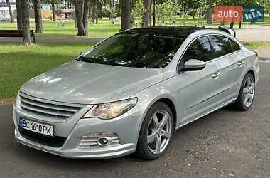 Купе Volkswagen CC / Passat CC 2009 в Киеве
