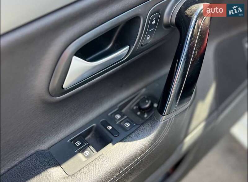 Купе Volkswagen CC / Passat CC 2015 в Львові