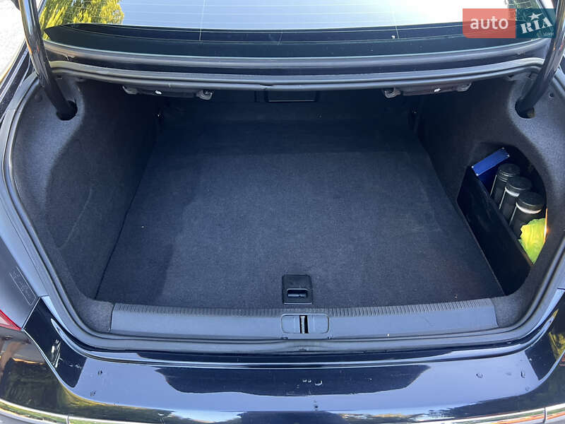Купе Volkswagen CC / Passat CC 2013 в Львові
