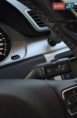 Купе Volkswagen CC / Passat CC 2012 в 