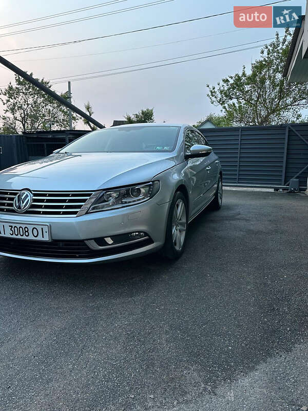 Купе Volkswagen CC / Passat CC 2016 в Киеве