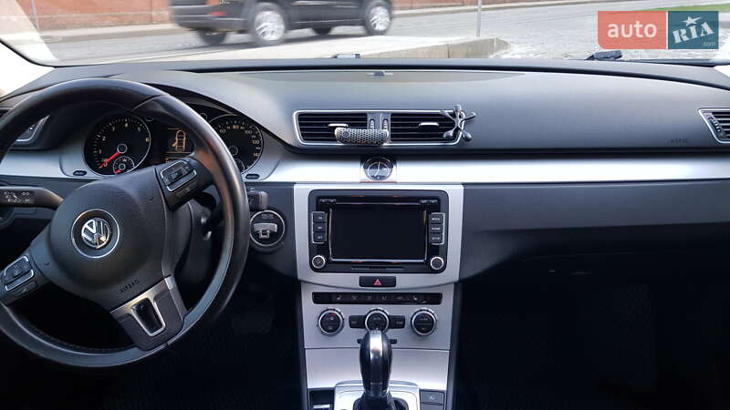 Купе Volkswagen CC / Passat CC 2013 в Львові