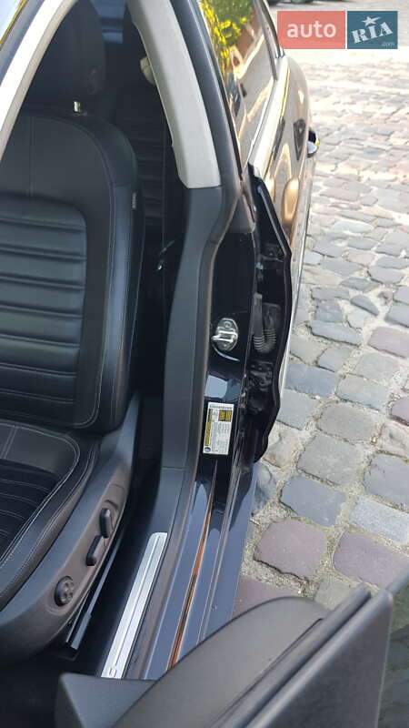 Купе Volkswagen CC / Passat CC 2013 в Львові