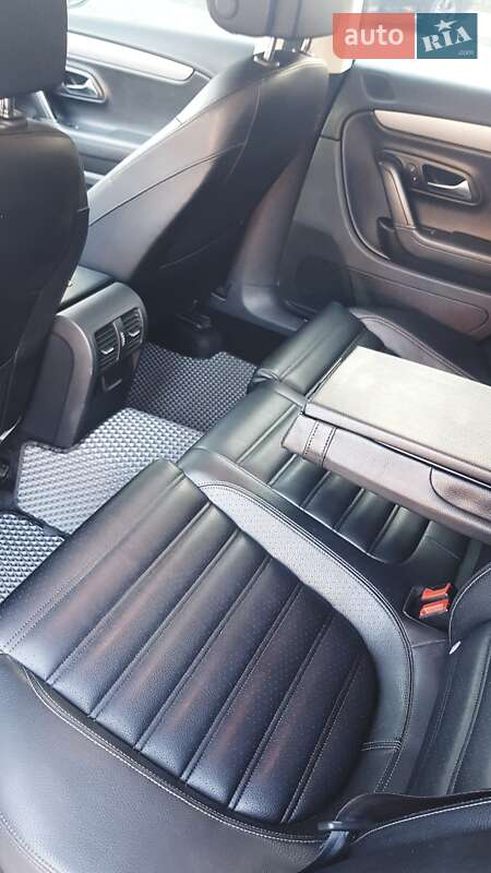 Купе Volkswagen CC / Passat CC 2013 в Львові
