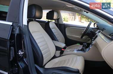 Купе Volkswagen CC / Passat CC 2013 в 