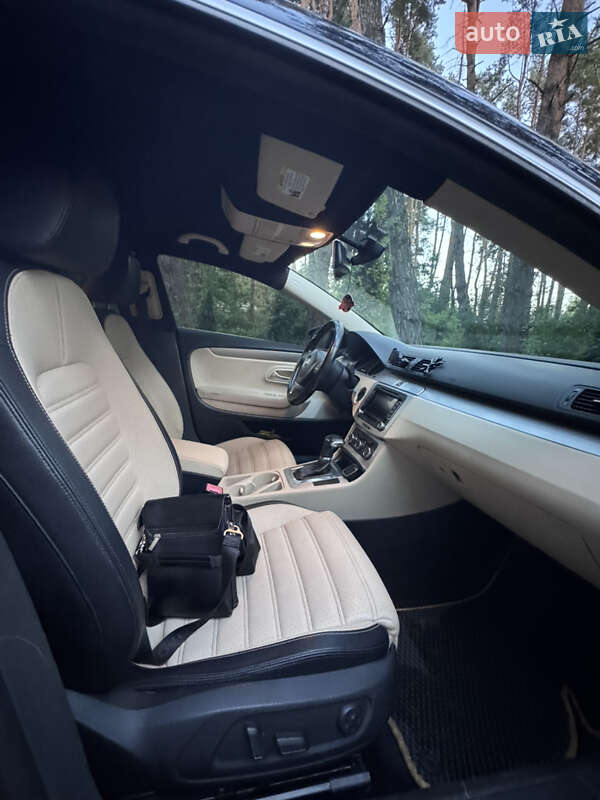 Купе Volkswagen CC / Passat CC 2008 в Львове