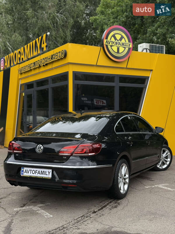 Купе Volkswagen CC / Passat CC 2015 в Киеве