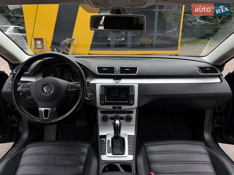 Купе Volkswagen CC / Passat CC 2015 в Киеве