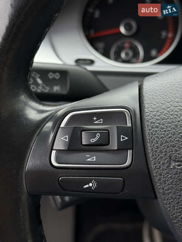 Купе Volkswagen CC / Passat CC 2015 в Киеве